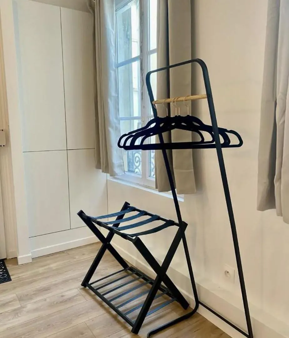 Suite Moderne Au Coeur Du 8E Paris 0*,  France