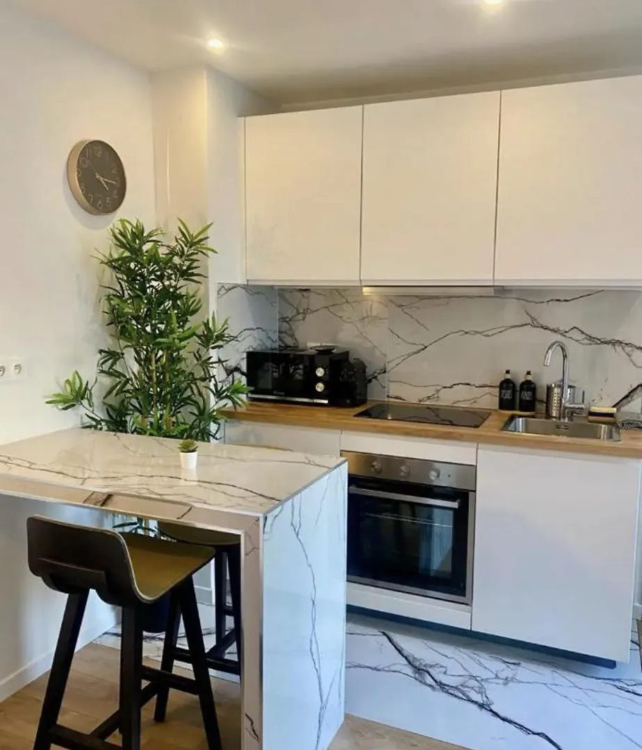 Apartment Suite Moderne Au Coeur Du 8E Paris