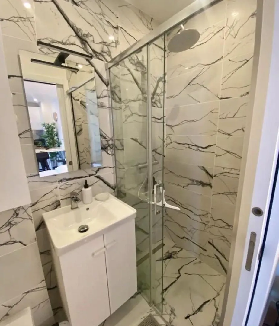 Suite Moderne Au Coeur Du 8E Paris 0*,  France